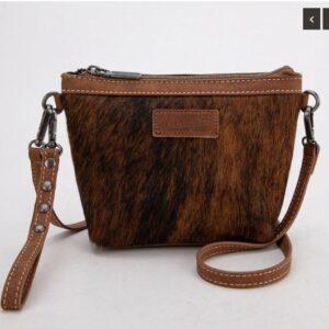 Wrangler Umhängetasche aus punziertem Leder mit Haarmuster